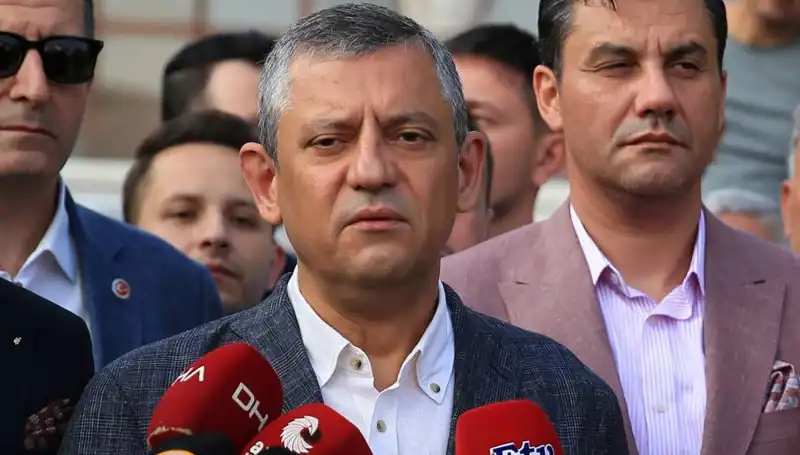 Sandığı Ortadan Kaldırmak İsteyenler Kim? Özgür Özel Açıklıyor