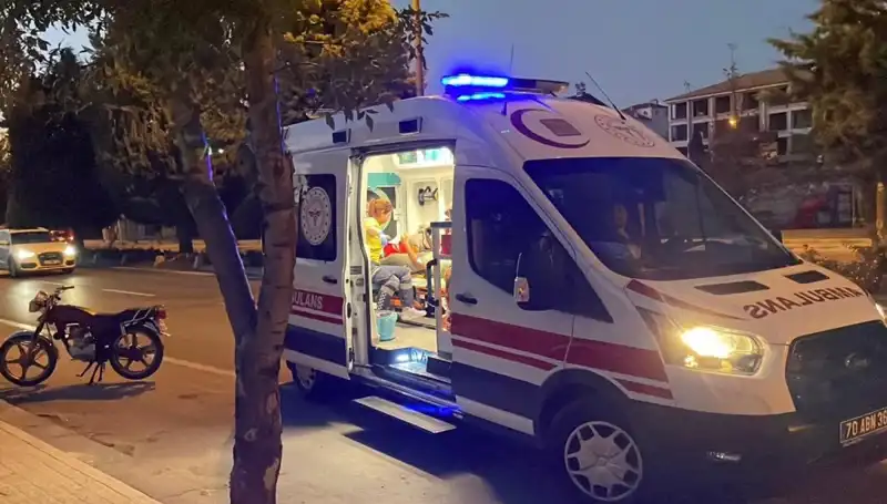 Özellikle Trafikte Tehlike: Otomobil Motosikleti 70 Metre Sürükledi!