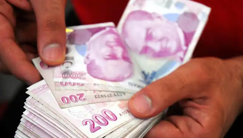 Emeklilere 1000 TL Bayram İkramiyesi Müjdesi: Ödeme Tarihleri Açıklandı
