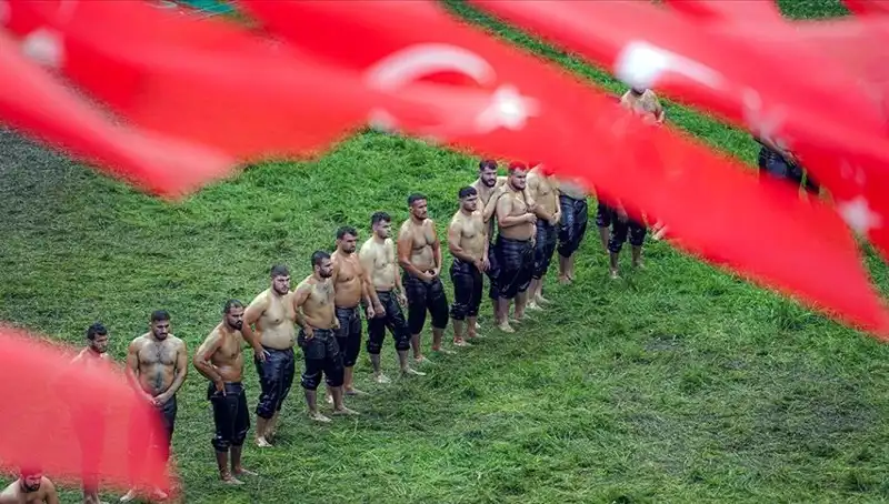 664. Tarihi Kırkpınar Yağlı Güreşleri Başlıyor: 40 Başpehlivan ve 826 Sporcu Sahada