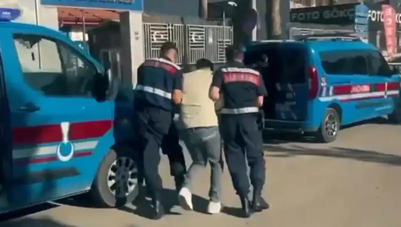 10 İlde Yapılan Dev Operasyonda 5 Suç Örgütüne 74 Gözaltı Şoku!
