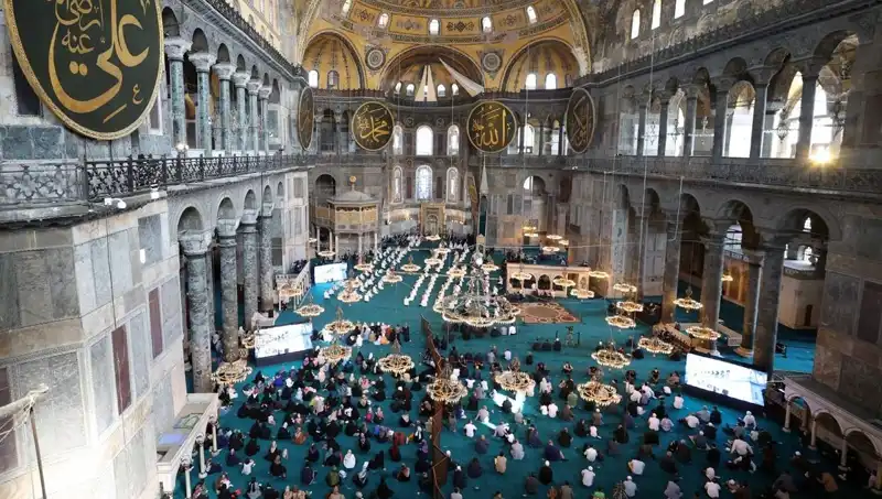 Ayasofya'nın Kapısını Kıran Sanığa Verilen Hapis Cezası Davasında Son Gelişmeler