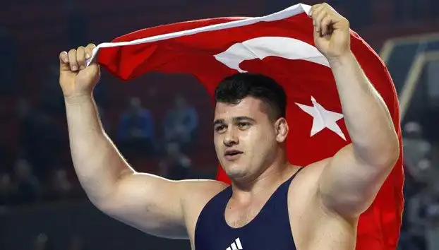 Rıza Kayaalp'e Verilen 4 Yıllık Men Cezası Spor Dünyasını Şok Etti