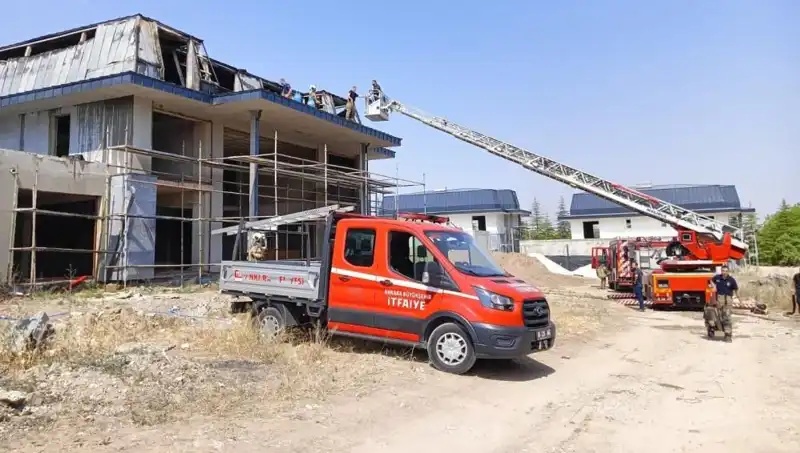 Ankara Gölbaşı'nda Villalara Saran Yangın Korkuttu: Olayın Detayları ve Sebepleri