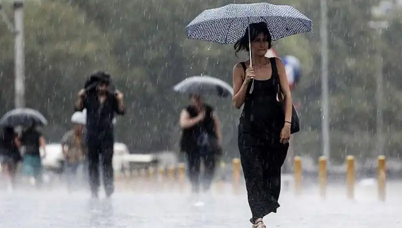 Meteoroloji'den Uyarı: İstanbul ve Ankara'ya Sağanak Yağış Bekleniyor