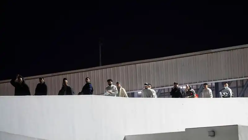 Türkiye'de Düzensiz Göçmen Operasyonu: İki İlde Yakalandılar