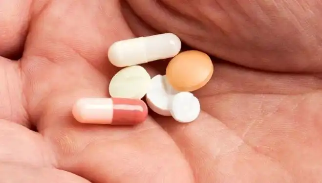 Milyonlarca Kişinin Kullandığı Reçetesiz İlaçta Tehlike: Uzmanlar Uyarıyor