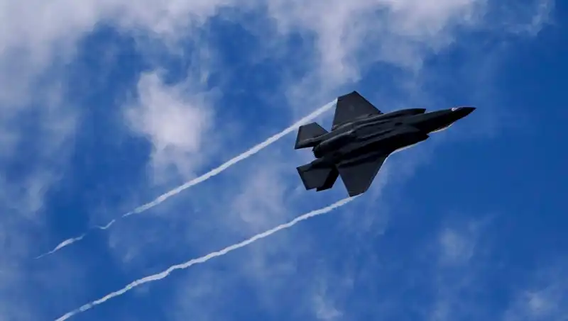 Atina'da Türkiye Kaygıları: F-35'lerde Karışık Sinyaller Ne Anlama Geliyor?