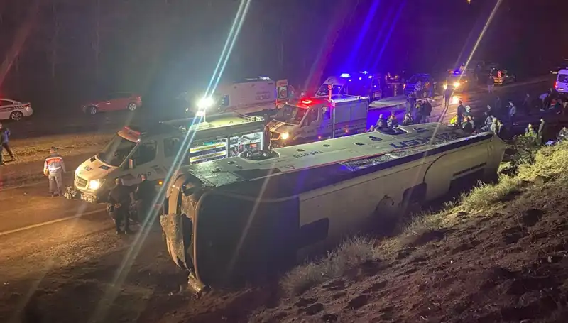 İşçi Servisi Şarampole Devrildi: 23 Yaralı, Kazanın Ardındaki Gerçekler Neler?