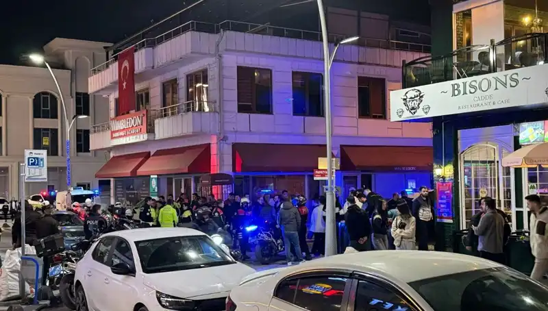 Sokak Ortasında Şok Edici Olay: Kafe Sahibine Bıçaklı Saldırı!