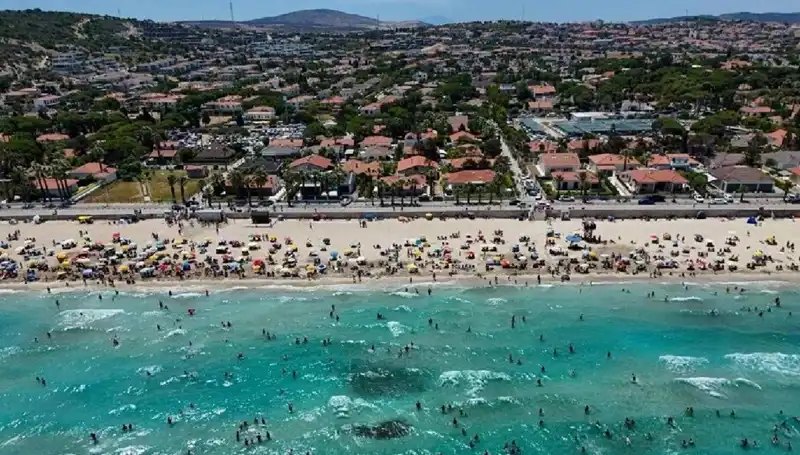 Çeşme’de Su Krizi: Kesinti Süresi Uzatıldı, Halk Tedirgin