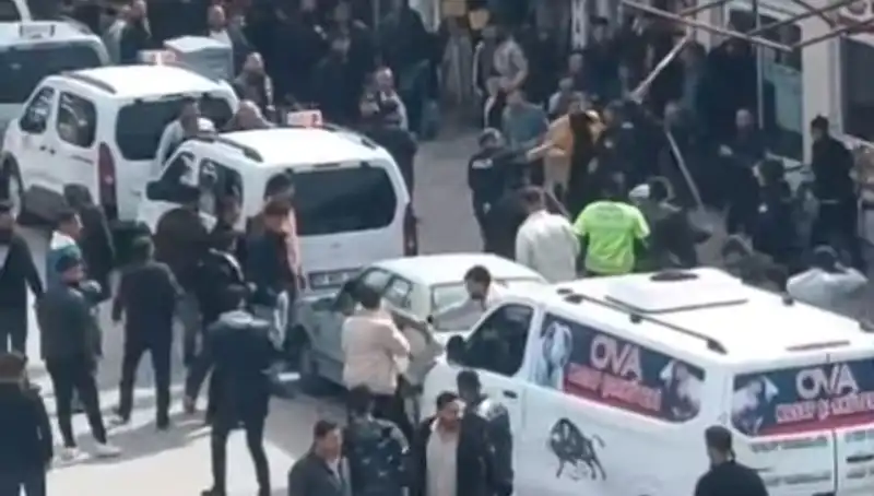 ** Erciş'te Taşlı Sopalı Kavga: Gözaltına Alınan 7 Kişi Kimler?**