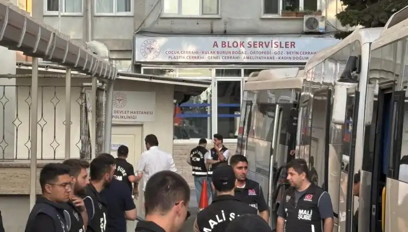 İstanbul'da İBB Soruşturmasında Şok Gelişme: İETT Genel Müdürü ve 25 Şüpheli Adliyede!