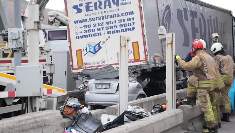 Bayram Tatilinde Trafikte Yürek Yakan 72 Ölüm Vakası