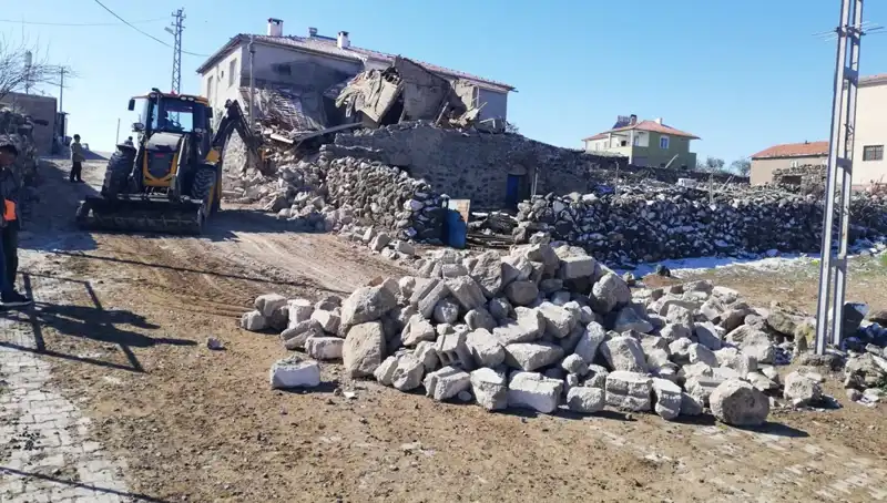 Kayseri'de Ahır Çökmesi: 37 Hayvanın Feci Ölümü