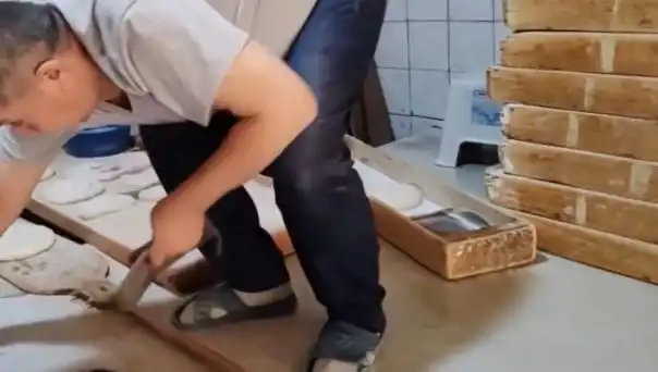 Pide Tezgahında Terlik Krizi: Fırın Sahibi 105 Bin TL Ceza Aldı