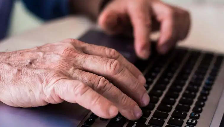 Dijital Dünyanın Gücü: Teknoloji, Demansa Karşı Zihin Sağlığını Nasıl Koruyor?