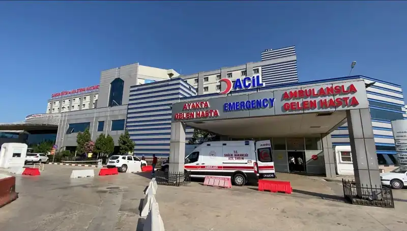 Tavuk İhtiyacının Ardındaki Gizem: 225 İşçi Zehirlenerek Taburcu Edildi