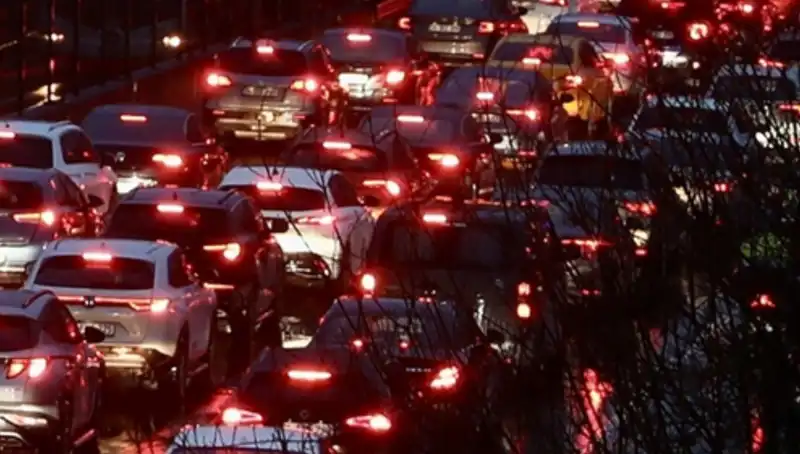 İstanbul'dan Ankara'ya Giden Yolda 12 Saat Trafik Kazası Seyir Halinde Olacak
