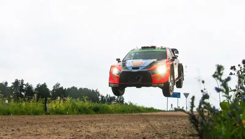 Otomobil Rallisinde Dehşet Anları: İki Seyirci Hayatını Kaybetti