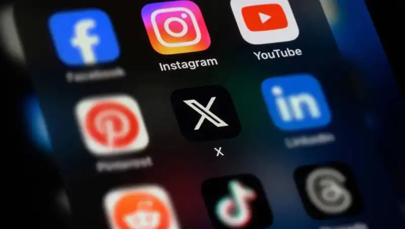 Sosyal Medya Devleri: WhatsApp, Instagram ve Diğerleri Hala Kısıtlı!
