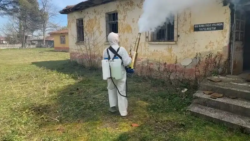 Çiftçiler Kahverengi Kokarcaya Karşı Büyük Bir Seferberlik İçin Bir Araya Geldi