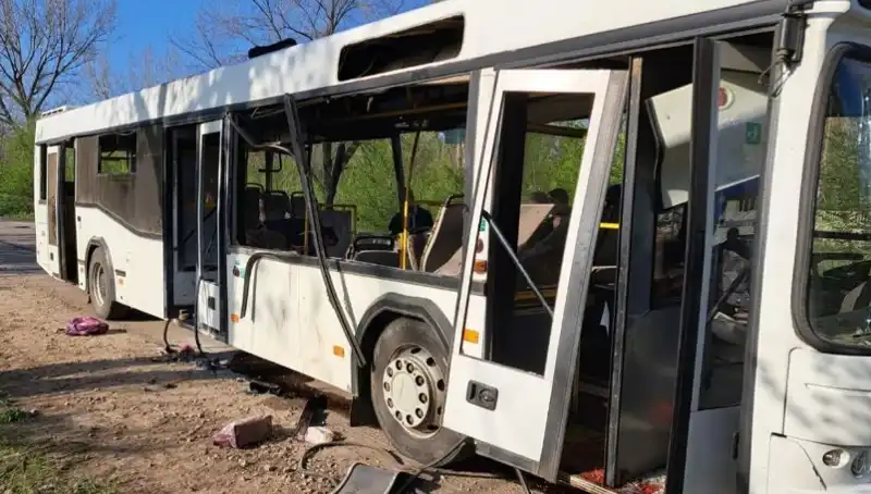 Rusya'nın Saldırısında Otobüsle Giden İşçiler Hedef Alındı