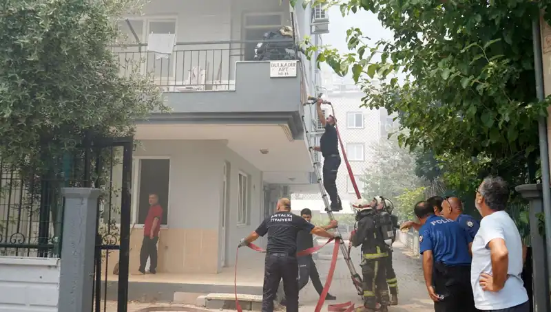 Arkadaş Tartışması Yangına Sebep Oldu: İki Daire Kullanılamaz Hale Geldi