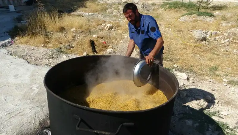 Her Yıl Geleneksel Festivallerle Dolu: Ağustos'ta Kazanlar Kaynamaya Başladı!