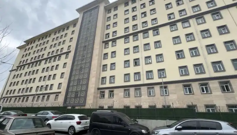 Kız Öğrenci Yurdunda Şok Olay: Takipçi Yurtta Gerçekten Ne Arıyordu?