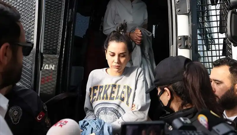 Dilan Polat'ın Instagram Hesabına Erişim Yok: Hesabı Kapatma Kararı mı Aldı?