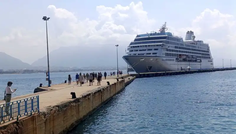 Alanya'ya Gelen ABD’li Turistlerin Kruvaziyer Macerası: Eşsiz Bir Deneyim