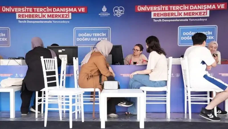 İstanbul'da Öğrenciler İçin Yeni Bir Destek: İBB Tercih Danışma ve Rehberlik Merkezleri